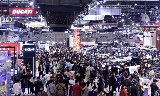 “MOTOR EXPO 2022” ปิดฉากหรู ยอดรถขายพุ่งประสบความสำเร็จยิ่งใหญ่ รถยนต์ขายดีกว่า 3 หมื่นคัน SUV และ EV คึกคัก จักรยานยนต์ขายเกิน 6 พันคัน ผู้ชมทะลุ 1 ล้าน อัดฉีดเม็ดเงินกระตุ้นเศรษฐกิจมากกว่า 5 หมื่นล้าน