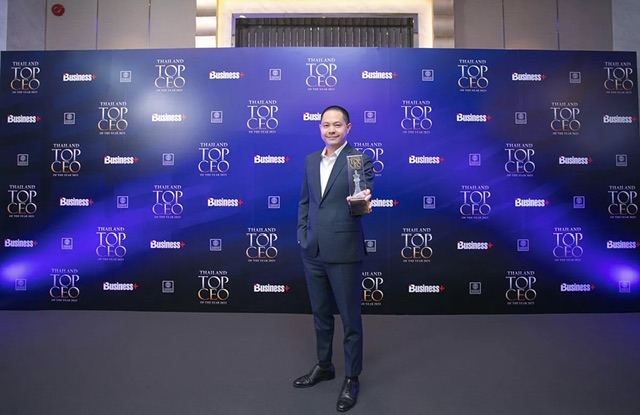 “หมอเส” คว้ารางวัล “TOP CEO” จากเวที THAILAND TOP CEO OF THE YEAR 2023