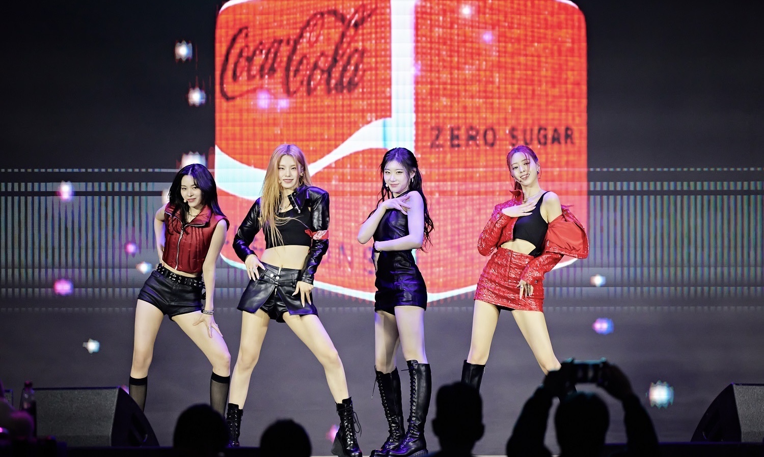 “โคคา-โคล่า” จับมือเหล่าซุป’ตาร์เคป็อป J.Y. Park, Stray Kids, ITZY และ NMIXX เปิดตัว “Coca-Cola® Creations K-Wave” รสชาติใหม่ เอาใจแฟน K-POPทั่วโลก