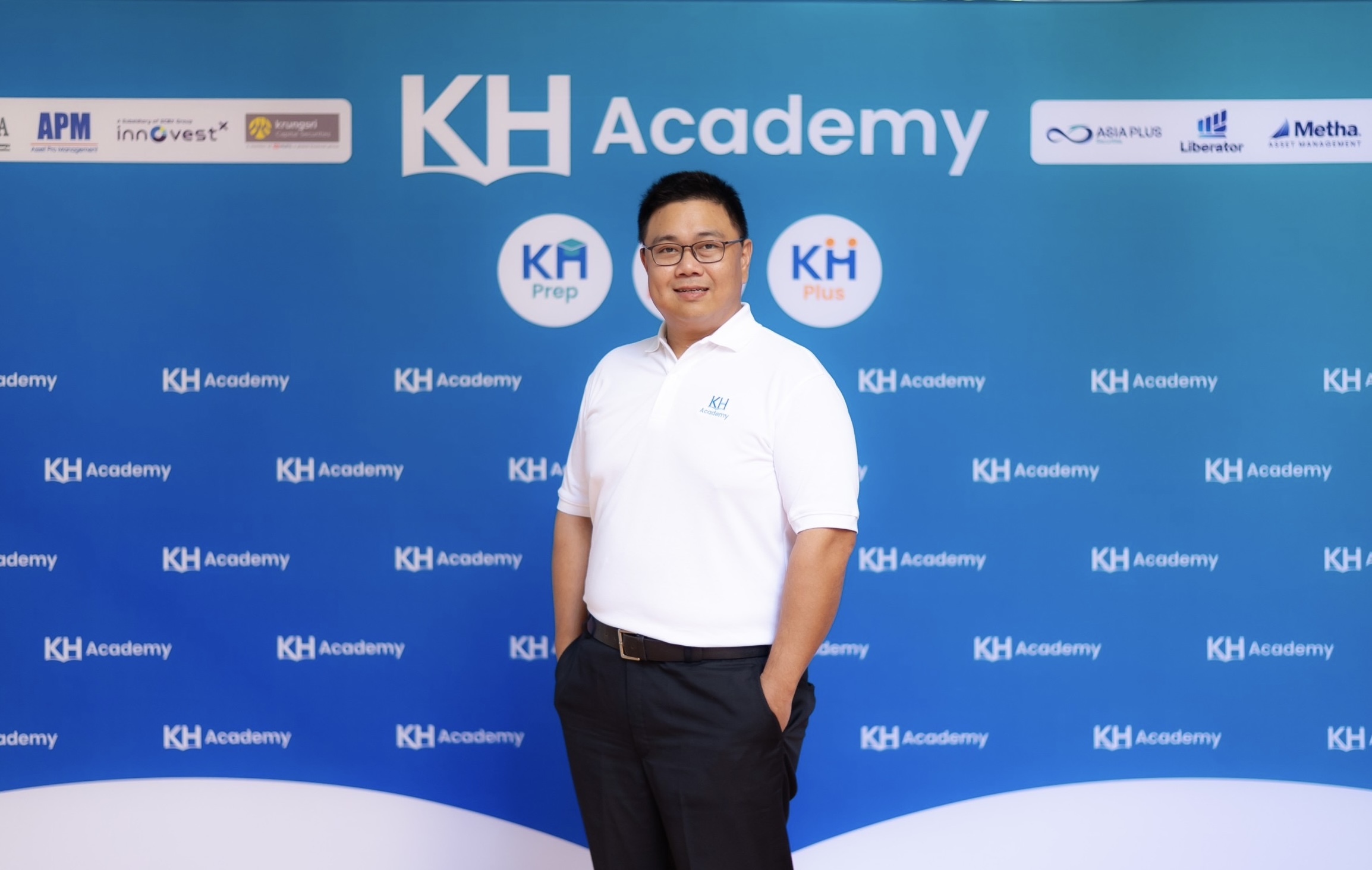 KH Academy เซ็น MOU คณะพาณิชยฯ มหาวิทยาลัยธรรมศาสตร์ร่วมพัฒนาหลักสูตร-จัดกิจกรรมส่งเสริมการศึกษาปั้นบุคลากรคุณภาพสู่ภาคธุรกิจ