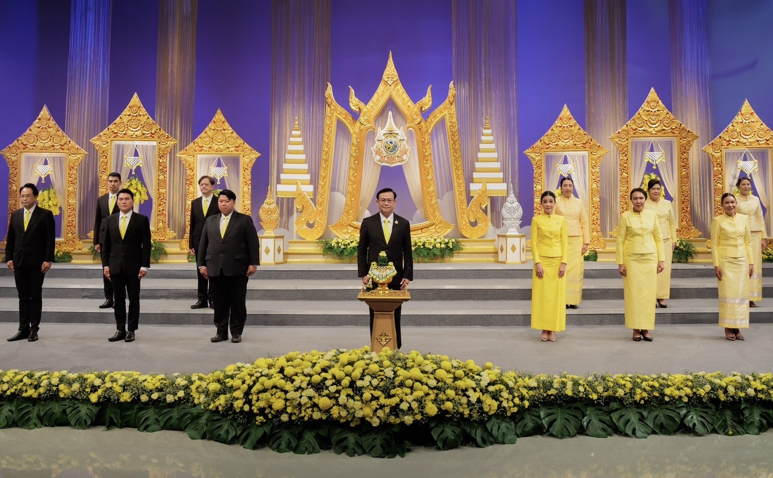 ทิพยประกันภัย ร่วมถวายพระพรชัยมงคลพระบาทสมเด็จพระปรเมนทรรามาธิบดีศรีสินทรมหาวชิราลงกรณ พระวชิรเกล้าเจ้าอยู่หัว