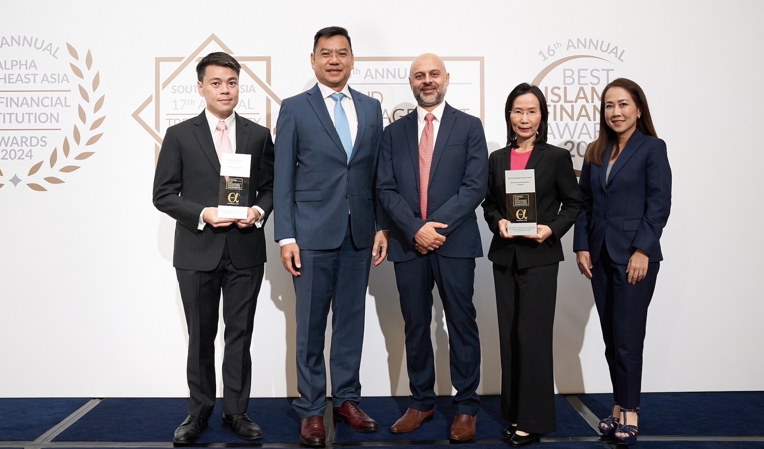 บล.จัดการกองทุน เอไอเอ(ประเทศไทย) รับรางวัล Best Asset Manager ประเภทกองทุนหุ้น ติดต่อกันเป็นปีที่ 3และรางวัล Best AssetManagerประเภทกองทุนผสม (Balanced Funds)ปี 2567 จากนิตยสาร Alpha Southeast Asia