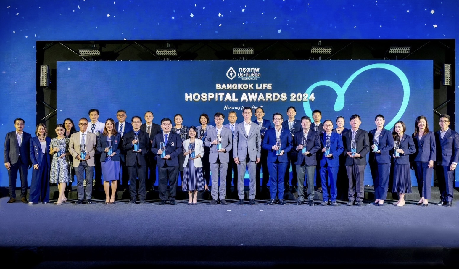 กรุงเทพประกันชีวิต จัดพิธีมอบรางวัล Bangkok Life Hospital Awards 2024ประกาศเกียรติคุณโรงพยาบาลพันธมิตร มุ่งสู่ความเป็นเลิศด้านความใส่ใจการรักษาและบริการ